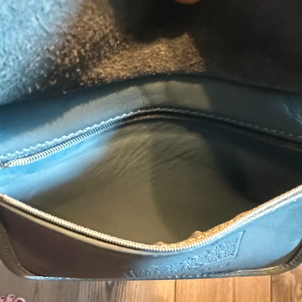 Coach Messenger Hippie Flap - Picture 7 of 13